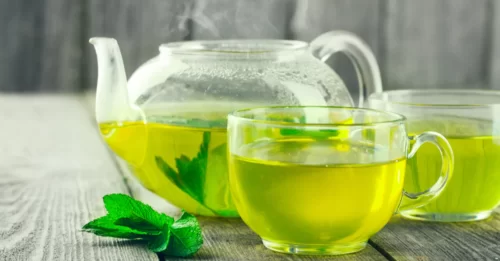 الشاي الاخضر - اغذية تساهم في تعزيز صحة المفاصل