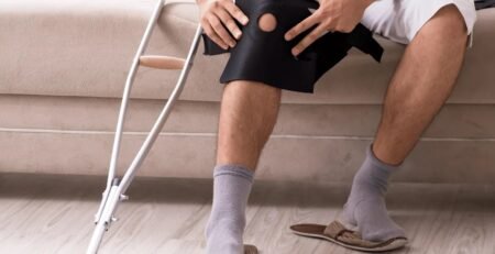 هل المصاب بالرباط الصليبي يستطيع المشي؟